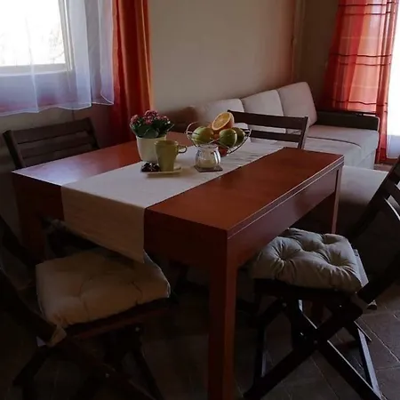 Horvath Apartman Apartment *